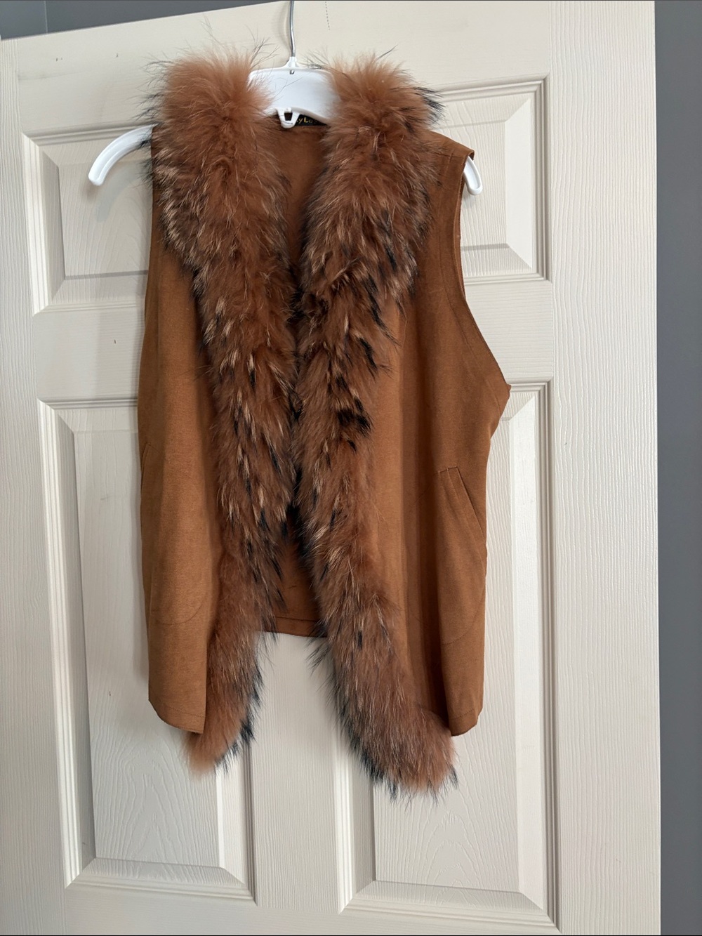 Jayley Faux Suede and Faux Fur Trim Gilet Faux Fur Trim Vest Brown Size Medium L